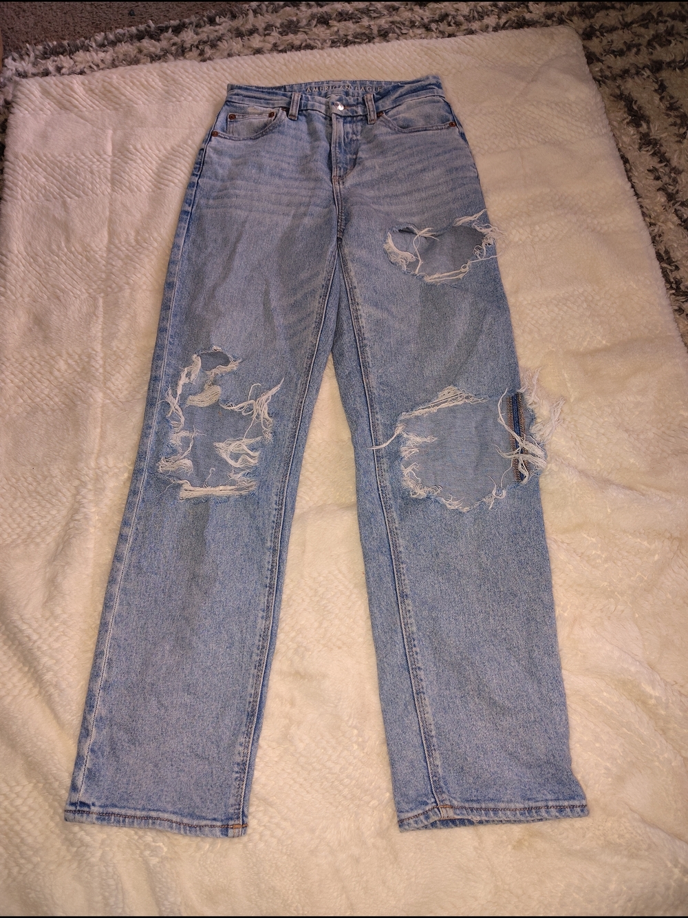 American Eagle Outfitters Light Wash Distressed Straight Leg Jeans